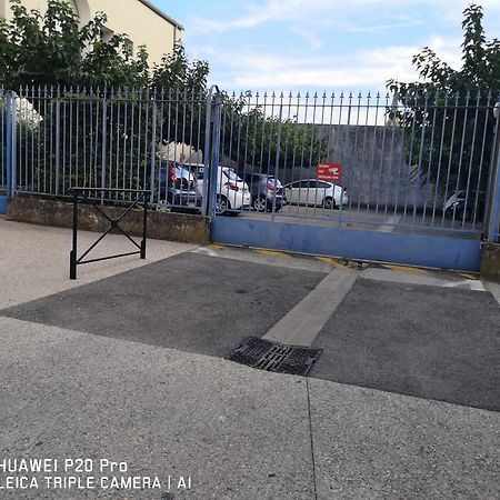 Apartamento Le Pandora, Proche Tour Magne, Parking Et Terrasse Nimes Exterior foto